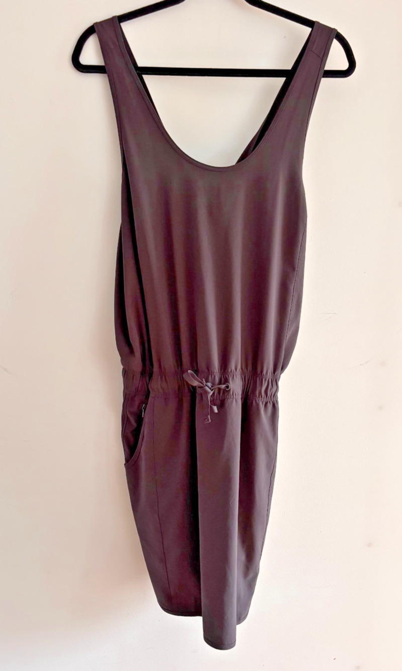 Patagonia Fleetwith Dress Womens Large Black Crossback Elastic Waist Zip Pocket